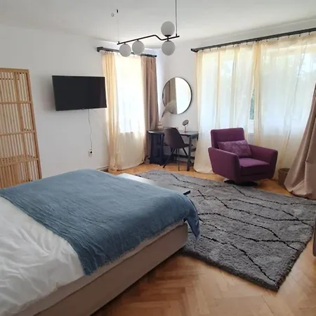 The Pines Serviced Apartments Braşov Exterior foto
