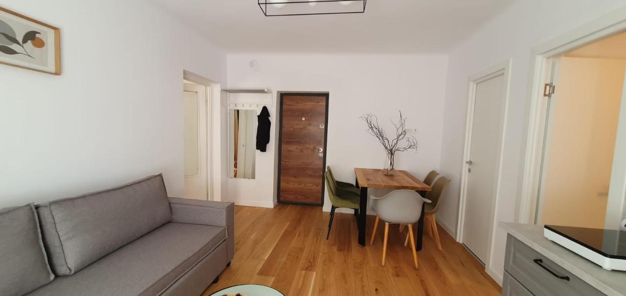 The Pines Serviced Apartamento *