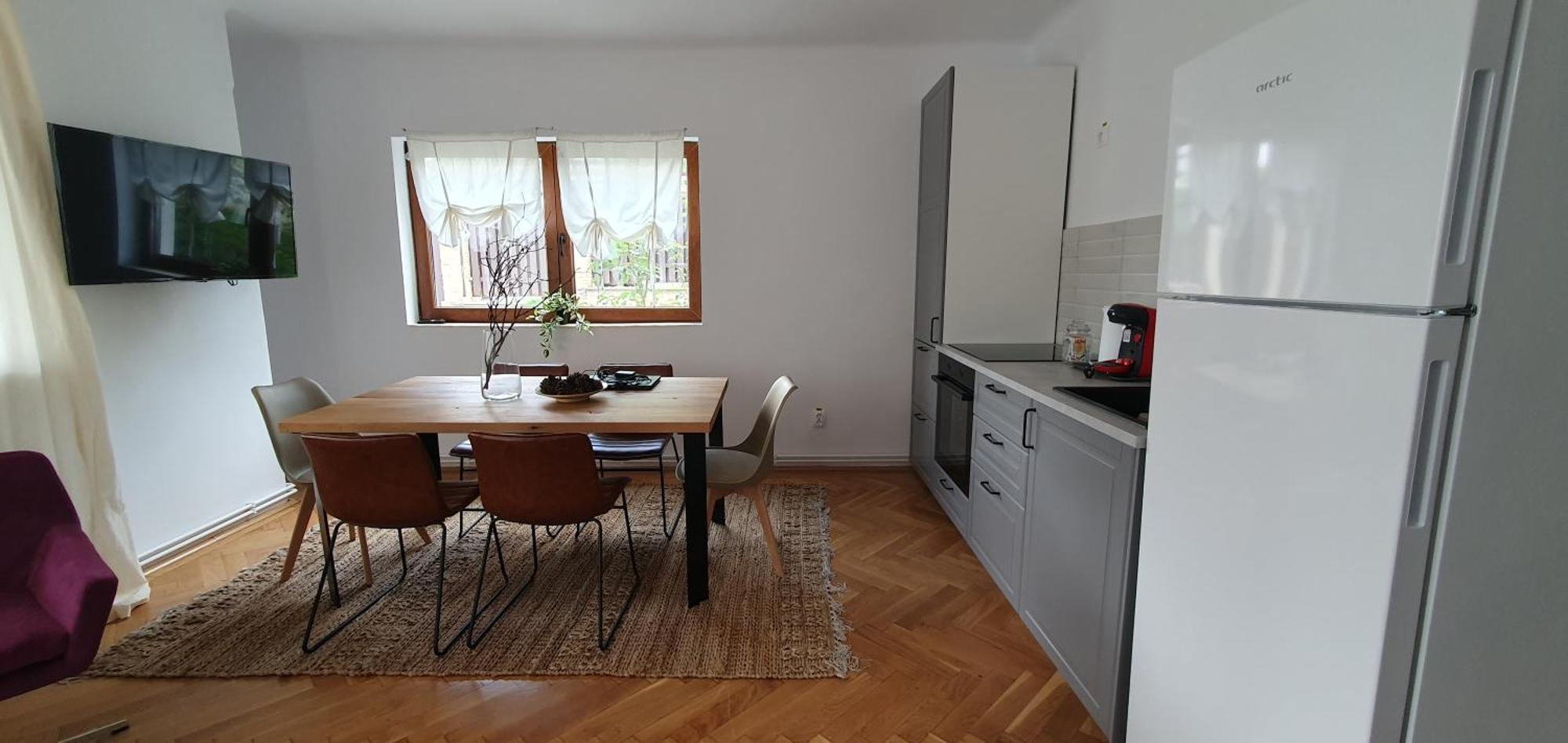 Apartamento The Pines Serviced Braşov